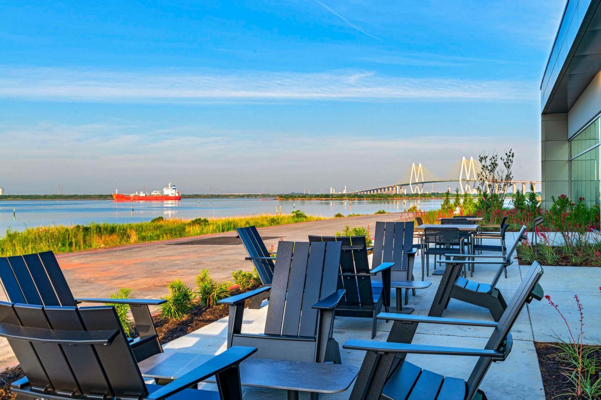 Отель Hyatt Regency Baytown-Houston Экстерьер фото